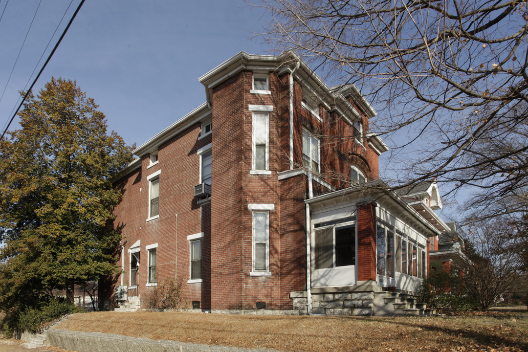 1401 Hepburn Ave in Louisville, KY - Building Photo