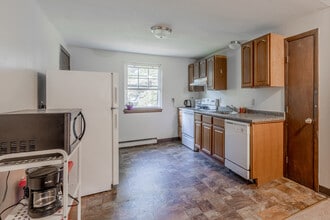 Lantern Court Apartments in Sunderland, MA - Building Photo - Interior Photo