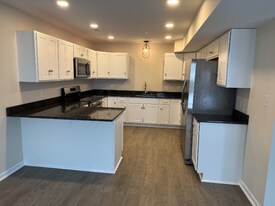 8820 Hillside Way in Waynesboro, PA - Building Photo