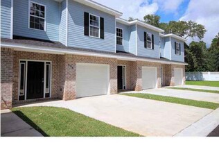 996 Leigh Ann Ln in Fort Walton Beach, FL - Building Photo