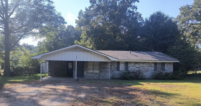 property at 3000 Kay Don Rd