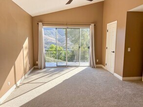 5458 Softwind Wy in Agoura Hills, CA - Building Photo - Building Photo