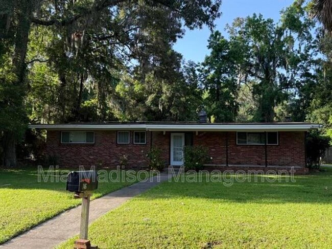 property at 146 Jacquelyn Dr