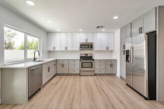 906 W Colgate Dr in Tempe, AZ - Building Photo - Building Photo