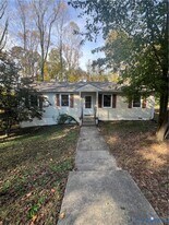 3301 Fisher Ave in Hopewell, VA - Building Photo