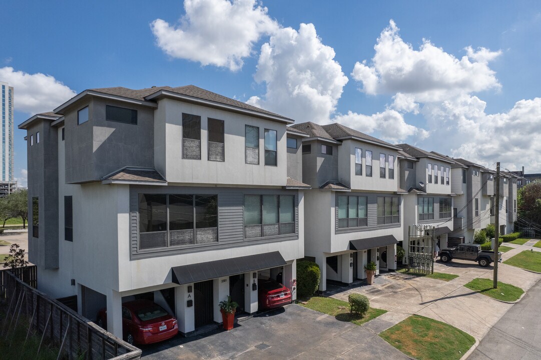 2234 Camden Dr in Houston, TX - Building Photo