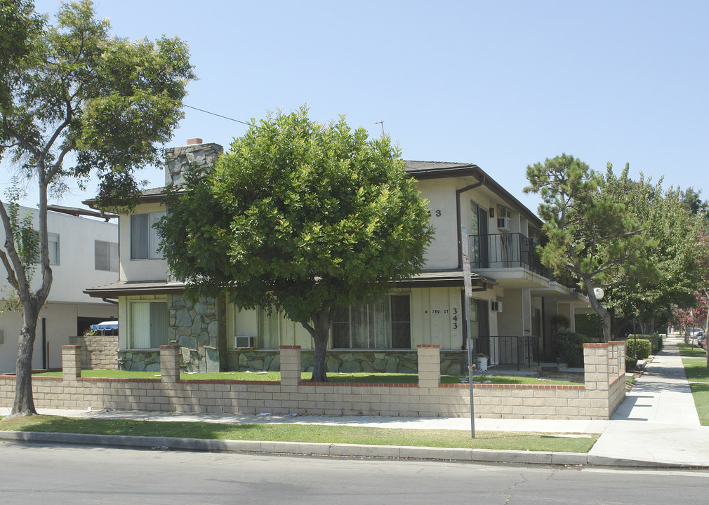 343-345 N 3rd St in Alhambra, CA - Building Photo