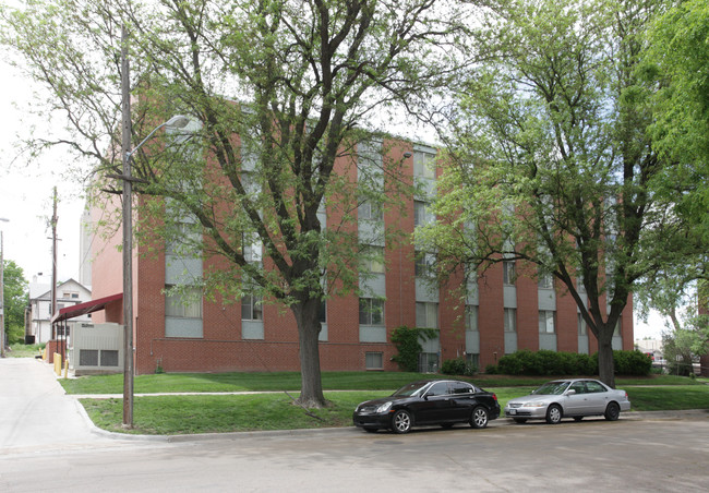 601 So. 18th St. in Lincoln, NE - Foto de edificio - Building Photo