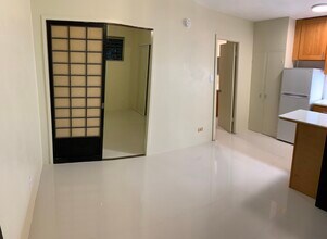 1515B S King St, Unit 7 in Honolulu, HI - Building Photo - Building Photo