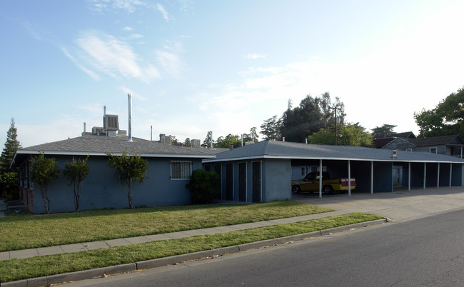 206-218 N Yosemite Ave in Fresno, CA - Building Photo - Building Photo