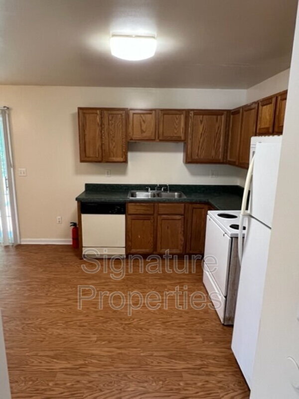 555 Fairfax Ave in Colonial Heights, VA - Building Photo - Building Photo