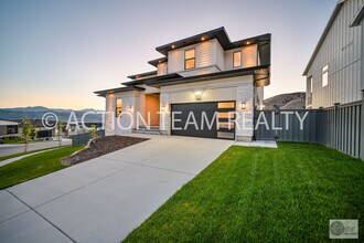 1722 Oakridge Dr in Lehi, UT - Building Photo - Building Photo