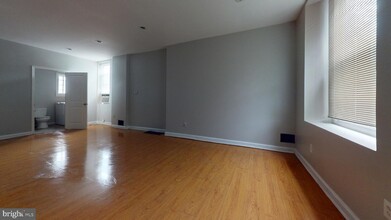 125 W Rittenhouse St in Philadelphia, PA - Building Photo - Building Photo