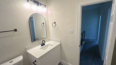 3810 Hiford Dr in Houston, TX - Building Photo - Building Photo