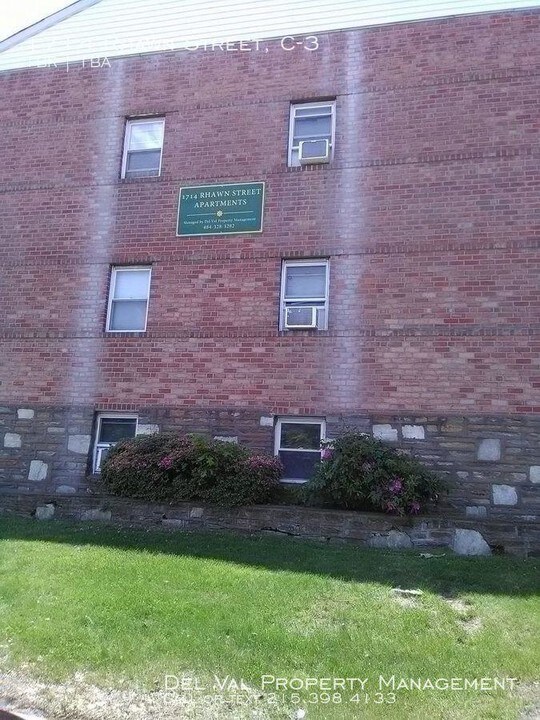 1714 Rhawn St in Philadelphia, PA - Building Photo