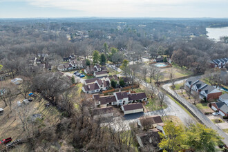 Woodlake Condominiums in Old Hickory, TN - Building Photo - Building Photo