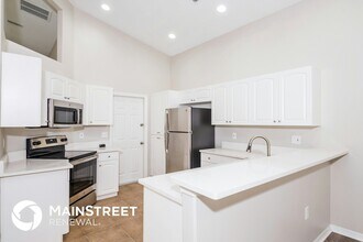 9310 27th Ave E in Palmetto, FL - Foto de edificio - Building Photo