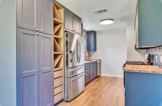 10713 Berthound Dr in Austin, TX - Building Photo - Building Photo