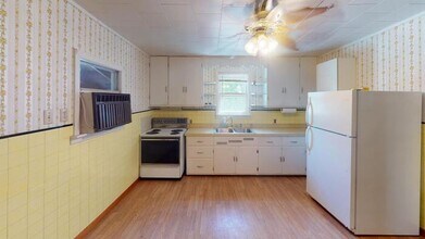 312 8th St NW in Mandan, ND - Building Photo - Building Photo