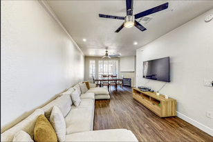 4465 E Paradise Village Pky S, Unit 1165 in Phoenix, AZ - Building Photo