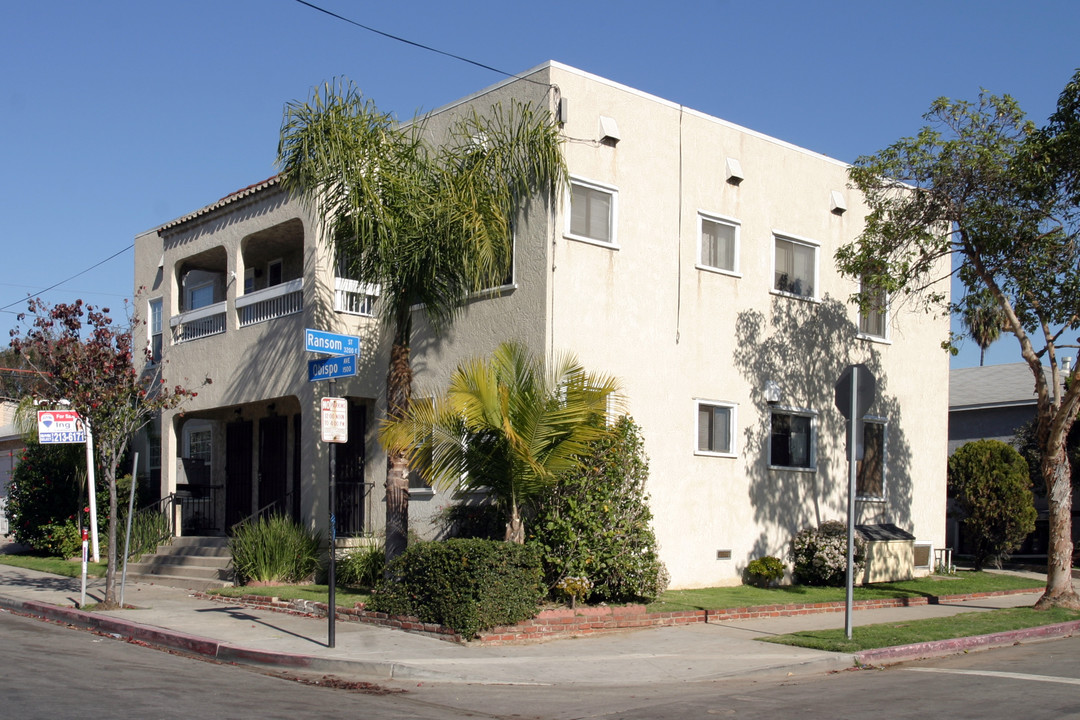 1552 Obispo Ave in Long Beach, CA - Building Photo