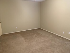 6552 N Meridian Ave in Oklahoma City, OK - Foto de edificio - Building Photo