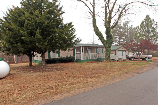 Choctaw Mobile Home Park in Choctaw, OK - Building Photo - Building Photo