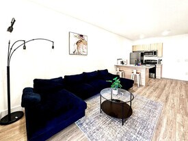 2400 E Huntingdon St in Philadelphia, PA - Building Photo