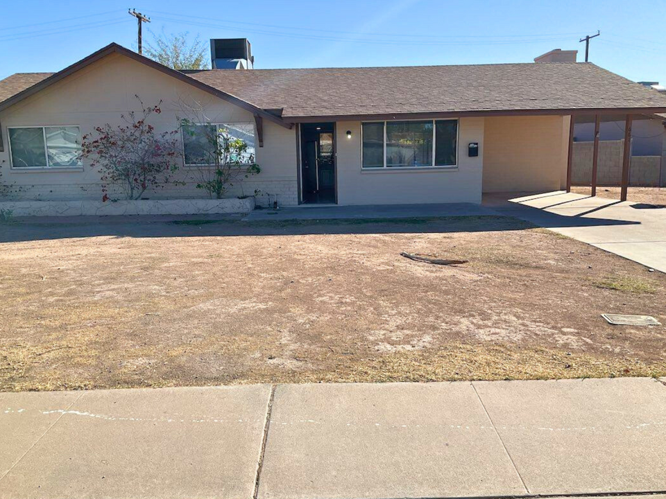 661 E Franklin Ave in Mesa, AZ - Building Photo