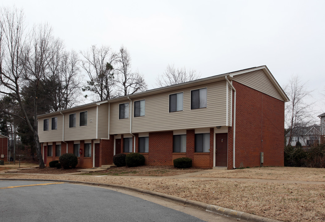 Westview Valley Apartments in Greensboro, NC - Building Photo