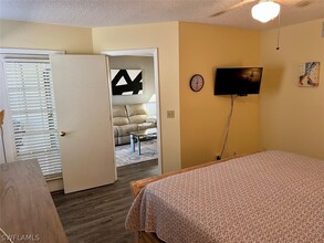 15178 Parkside Dr in Ft. Myers, FL - Foto de edificio - Building Photo