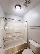 3400 Laurelwood Dr in Horn Lake, MS - Building Photo - Building Photo