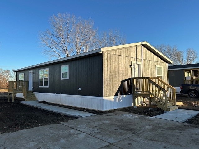 property at 3609 Warren Ct