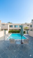 14101 Dickens St, Unit #18 in Sherman Oaks, CA - Building Photo