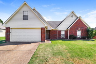 5086 Jon Oak Dr in Arlington, TN - Building Photo