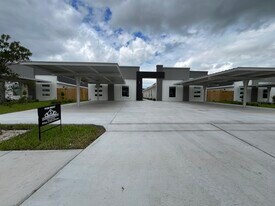 200 Lauryn Dr, Unit 1 in San Juan, TX - Building Photo