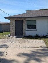 5828 3rd St E in Bradenton, FL - Building Photo - Building Photo