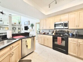 8724 Ashbury Dr in Hudson, FL - Building Photo - Building Photo