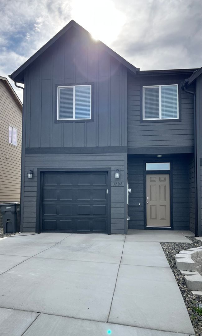 property at 3708 S Roosevelt St