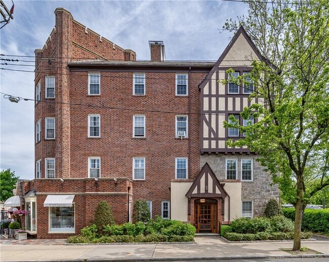 property at 1 Cedar St