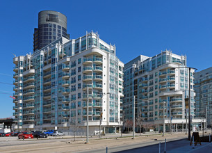 600 Queens Quay Blvd W in Toronto, ON - Building Photo - Building Photo