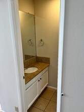 514 E Valencia Ave in Burbank, CA - Building Photo - Building Photo