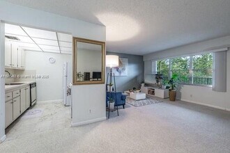 13255 SW 7th Ct in Pembroke Pines, FL - Building Photo - Building Photo