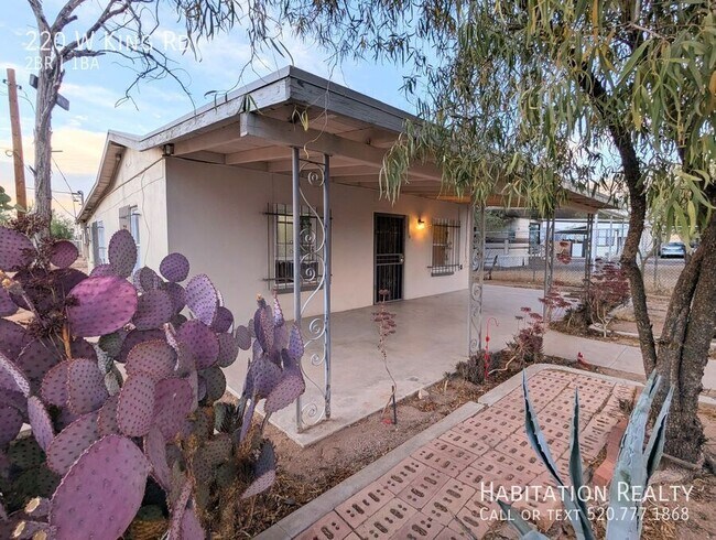 220 W King Rd in Tucson, AZ - Foto de edificio - Building Photo