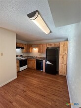 1303 Wales Dr in Killeen, TX - Building Photo - Building Photo