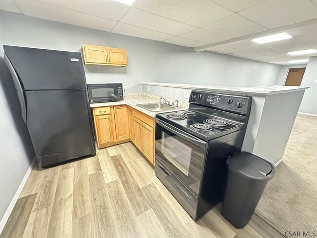 property at 2008 Forest Hills Dr