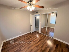 4836 W Mercer Ln in Glendale, AZ - Foto de edificio - Building Photo