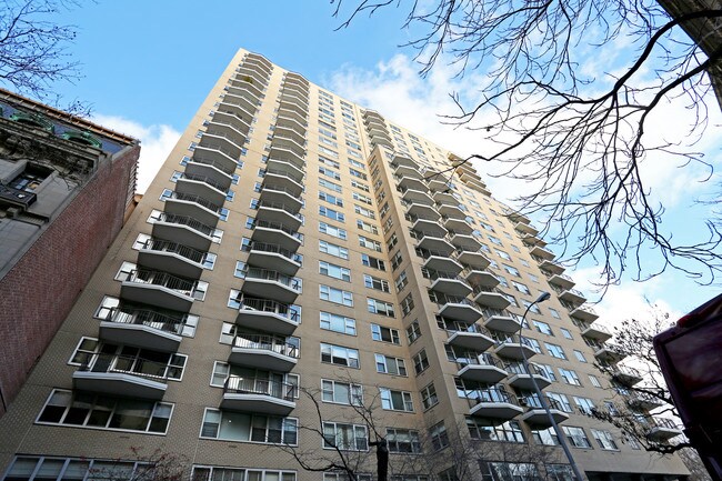 80 Central Park W in New York, NY - Building Photo - Building Photo