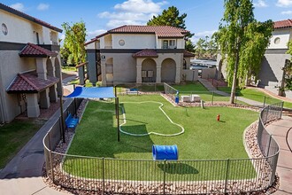 Stillwater Apartments in Glendale, AZ - Building Photo - Building Photo