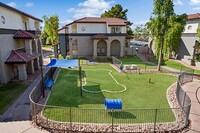 Stillwater Apartments in Glendale, AZ - Foto de edificio - Building Photo